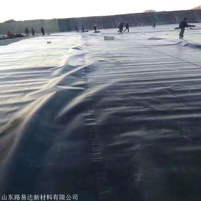 土工膜在現(xiàn)代養(yǎng)殖工程中的關鍵應用 聚焦防滲與復合土工膜